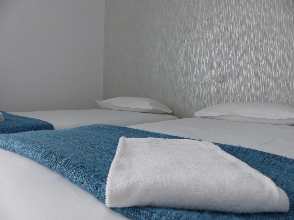 Hotel La Belle Etoile Saint-Nazaire  Buitenkant foto
