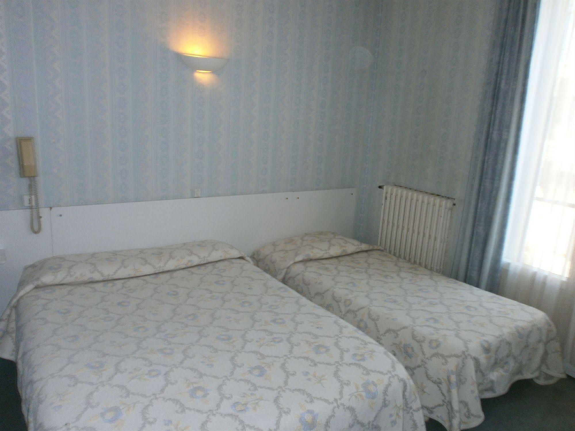 Hotel La Belle Etoile Saint-Nazaire  Buitenkant foto